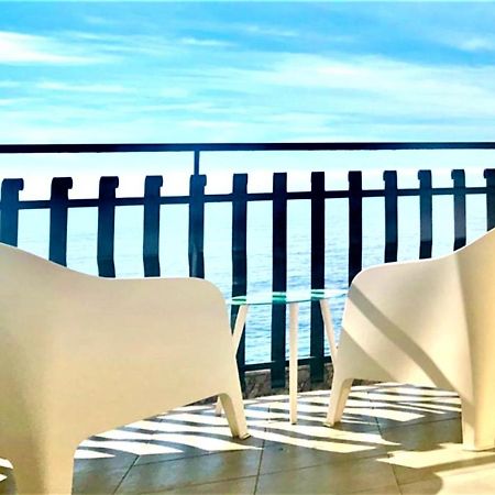 Vacanzenaxos - Casa Frontemare Lejlighed Giardini Naxos Eksteriør billede