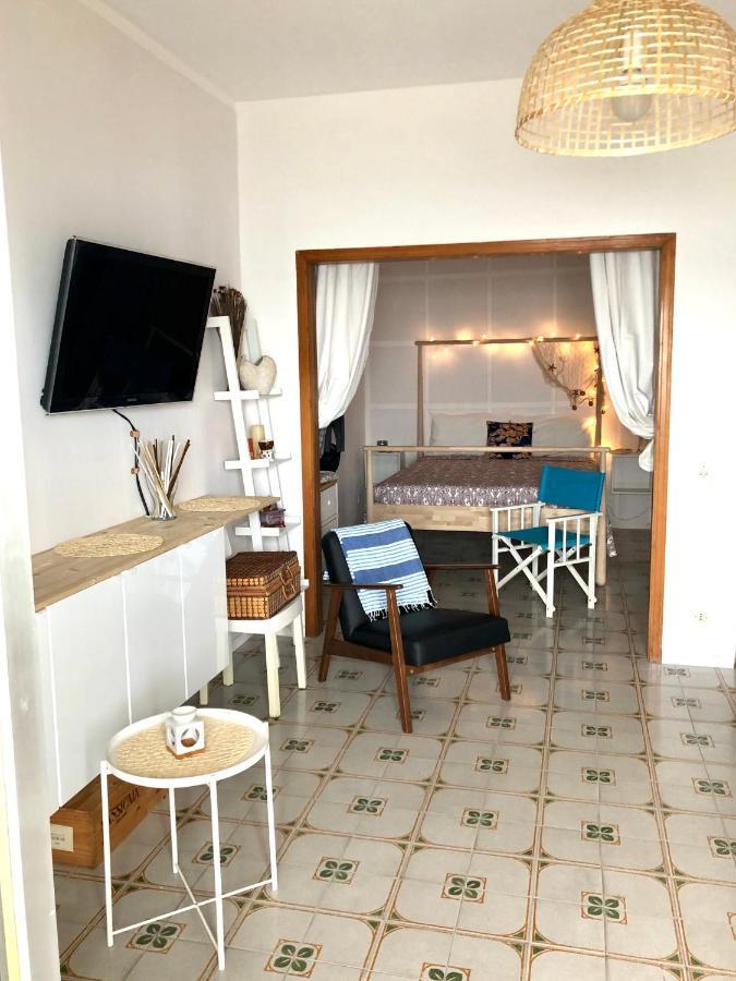 Vacanzenaxos - Casa Frontemare Lejlighed Giardini Naxos Eksteriør billede