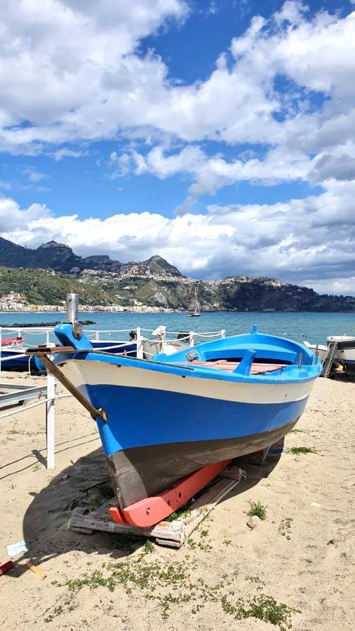 Vacanzenaxos - Casa Frontemare Lejlighed Giardini Naxos Eksteriør billede
