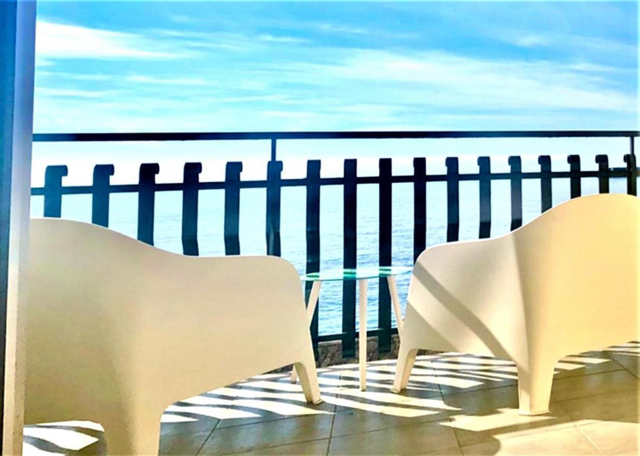 Vacanzenaxos - Casa Frontemare Lejlighed Giardini Naxos Eksteriør billede