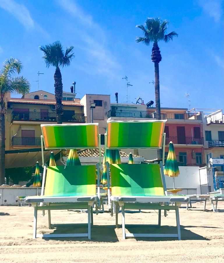 Vacanzenaxos - Casa Frontemare Lejlighed Giardini Naxos Eksteriør billede